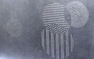 コンクリート打ちっ放し風とモダンデザインの双方を実現